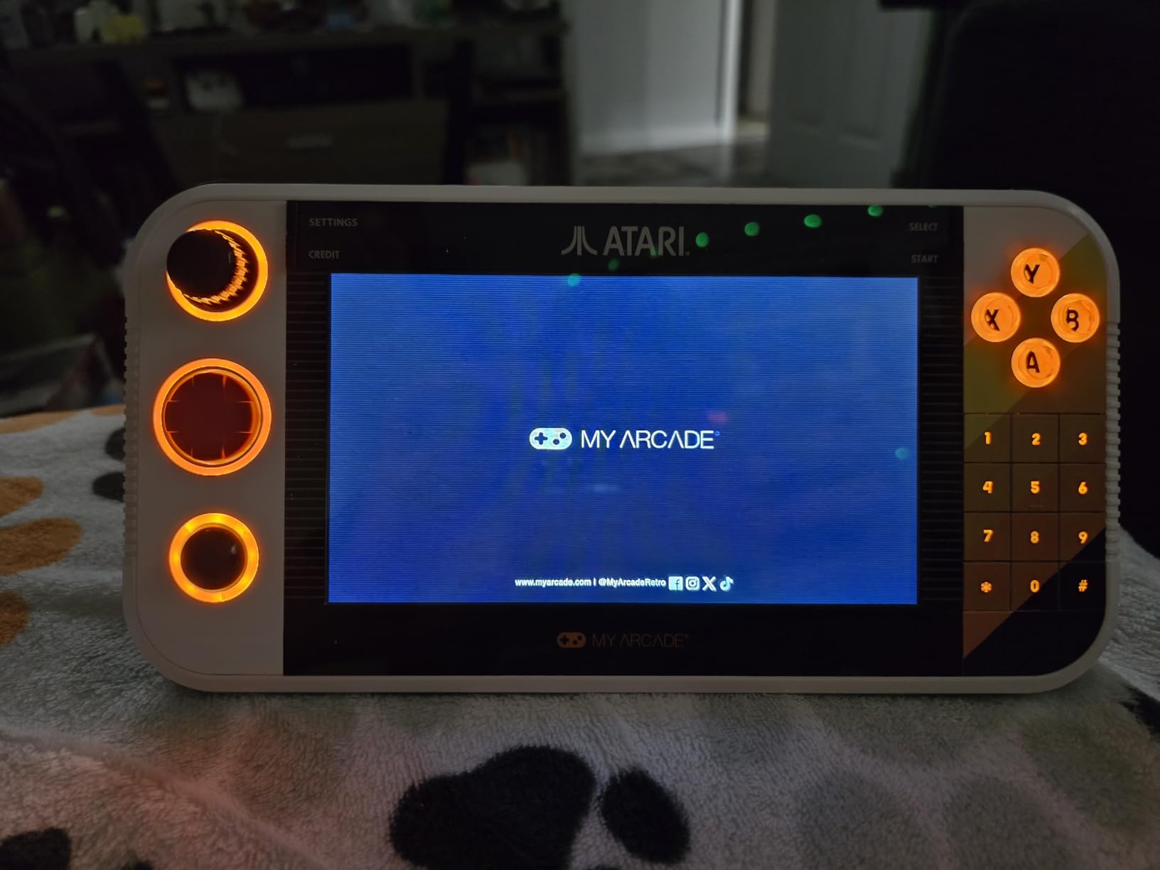 My Arcade Atari Gamestation Go: Rechargeable Battery, Over 200+ Preloaded Retro Video Games Including Pac-Man, Atari: Recharged, & Balls of Steel, Wifi, Smartglow, 7 inch Display customer photo 1