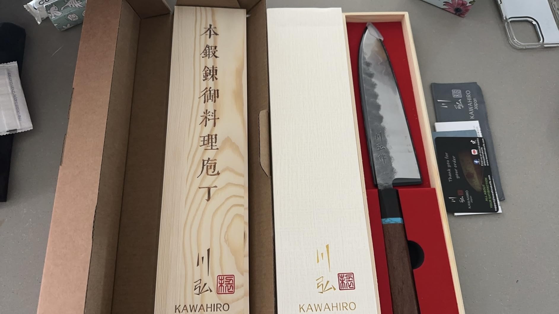 KAWAHIRO Japanese Chef Knife, 8 inch Black Forged VG10 Kitchen Knife, Handcrafted Professional Chefs Knife with Ergonomic Handle, Perfect Valentine's Day Gifts for Men Women, Luxury Gift Wood Box - Customer Photo 2