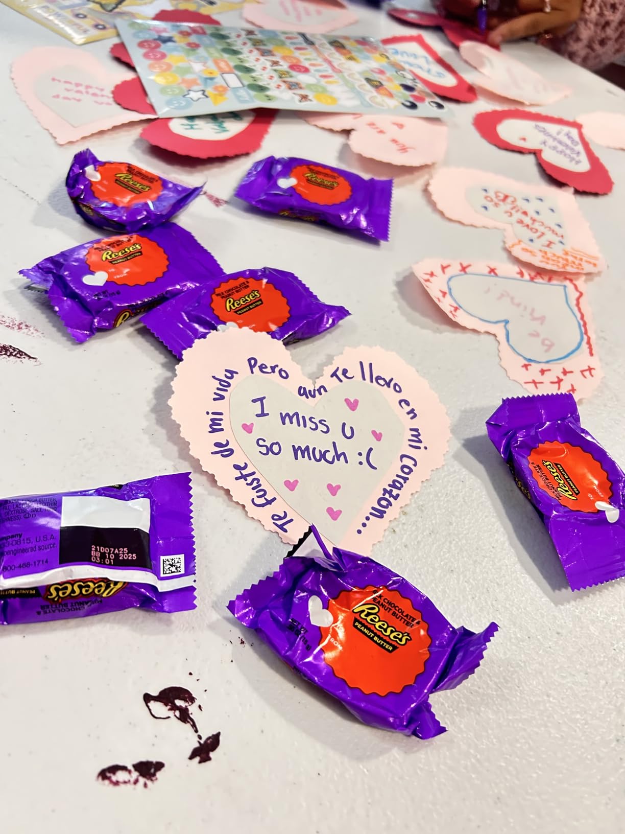 HERSHEY'S and REESE'S Assorted Chocolate, Valentine's Candy Bag, 21.7 oz - Customer Photo 3