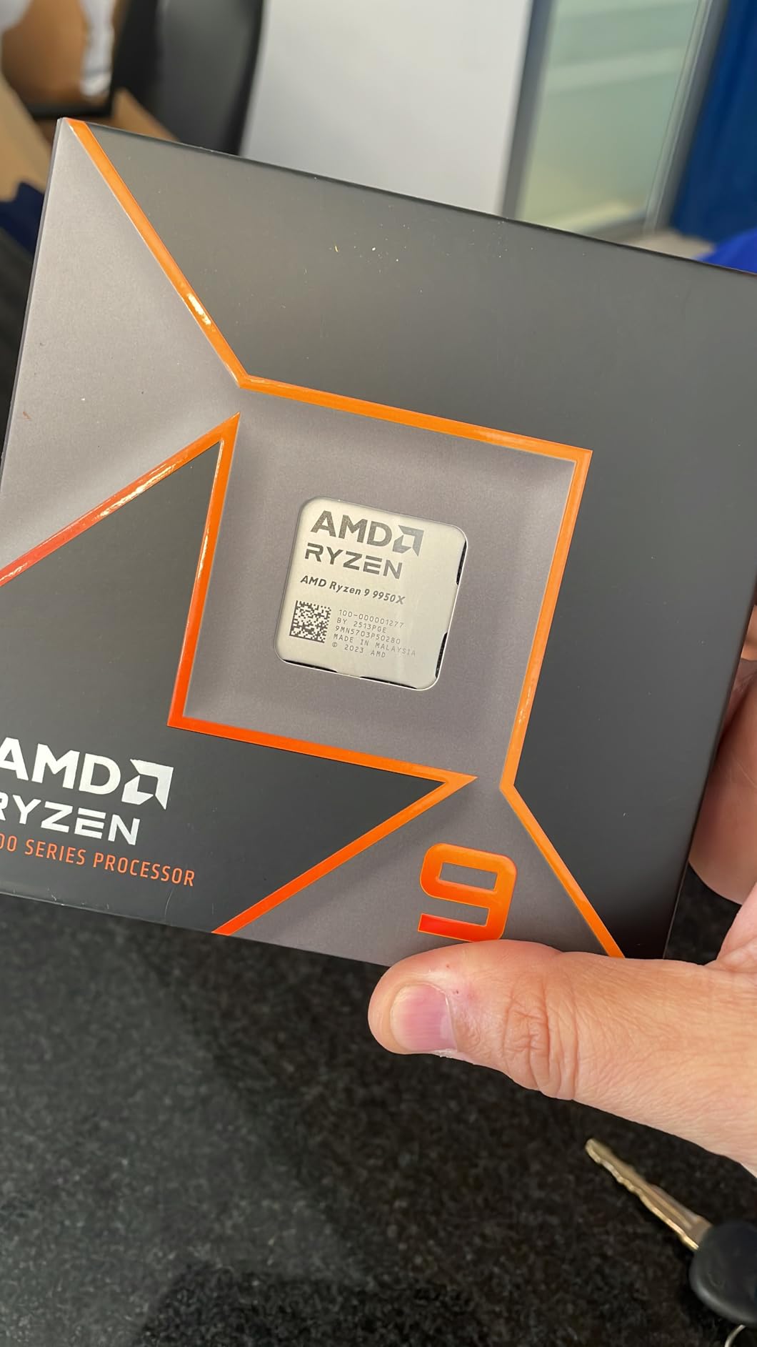 AMD Ryzen 9 9950X 16-Core, 32-Thread Unlocked Desktop Processor customer photo 2