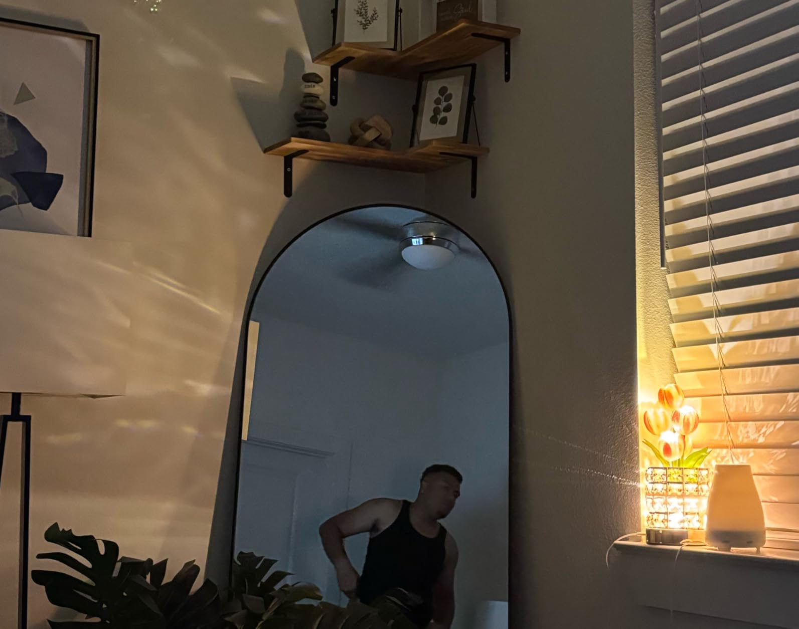 Tulip Flower Lamp, Valentine's Day Gifts for Women, Romantic Home Decor Flower Gift for Girlfriend Wife, Rechargeable Cordless Touch Table Lamp, 3 Color Infinitely Dimming Night Light Customer Review Tulip Flower Lamp, Valentine's Day Gifts for Women, Romantic Home Decor Flower Gift for Girlfriend Wife, Rechargeable Cordless Touch Table Lamp, 3 Color Infinitely Dimming Night Light - Customer Photo 1