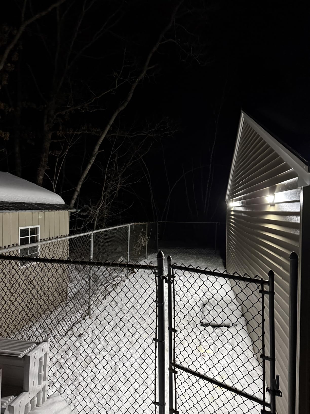 TECKNET 416 LED Solar Lights Outdoor Motion Sensor Waterproof 4200lm, 2 Pack | IP66 Waterproof, 300° Wide Angle & 3 Modes Motion Sensor Solar Flood Wall Lights for Patio, Fence, Deck, Garage & Street customer photo 1