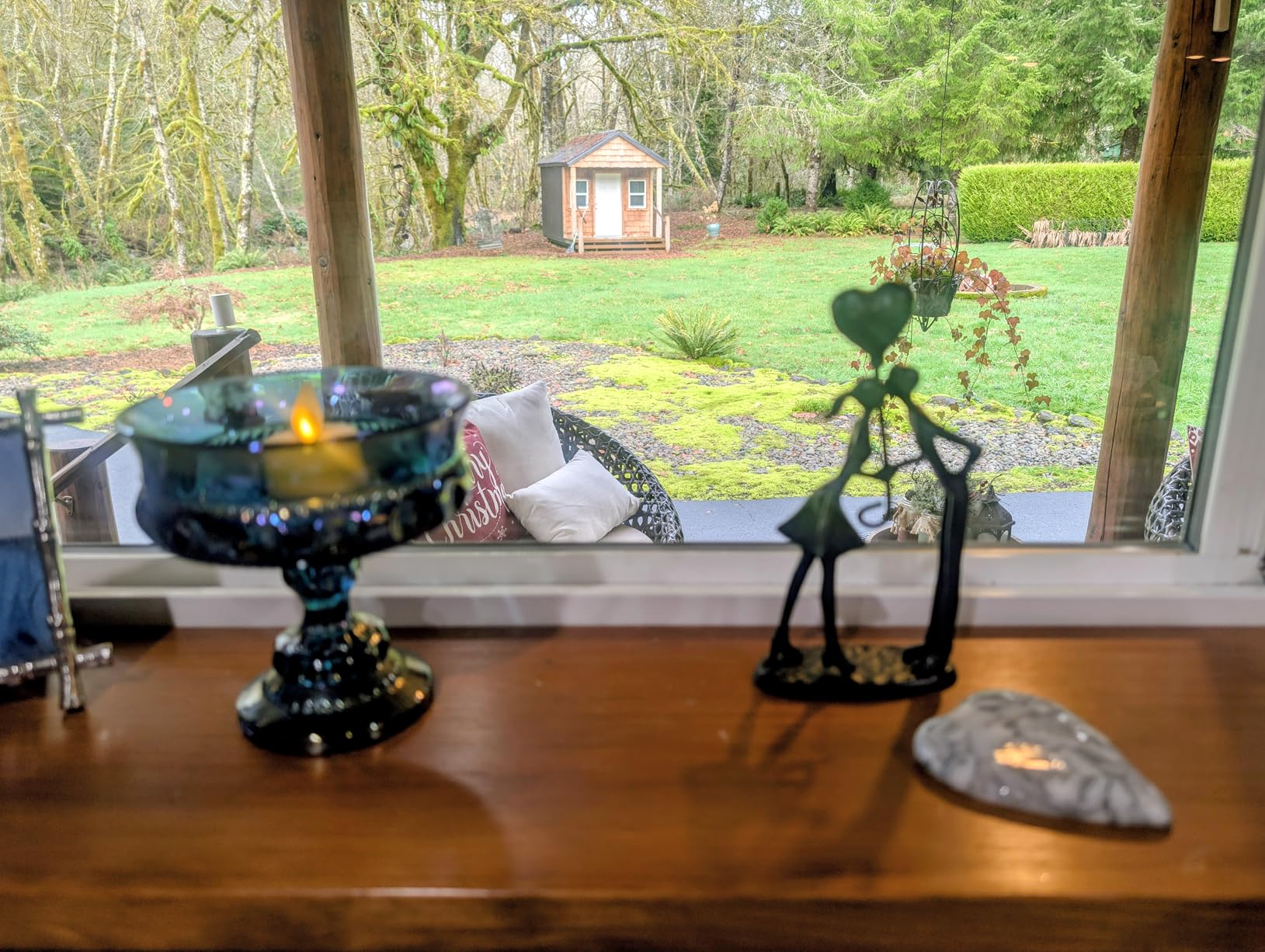 Kissing Couple Small Statue Cast Iron Sculpture Decor, Valentines Gifts for Her Wife Him, Wedding Anniversary Romantic Gifts for Couple Women Men Wife Husband Girlfriend Birthday - Customer Photo 2