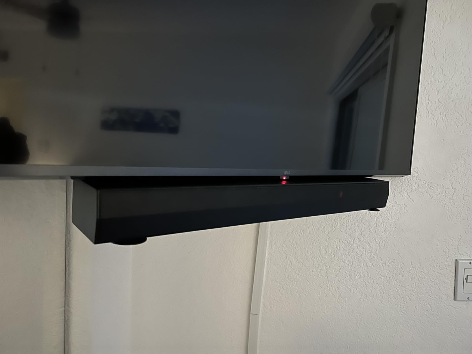 LG S20A 2.0 ch. Soundbar, Dolby Digital, TV Synergy, Wow Interface, DTS Digital Surround (New 2025 Model) customer photo 2