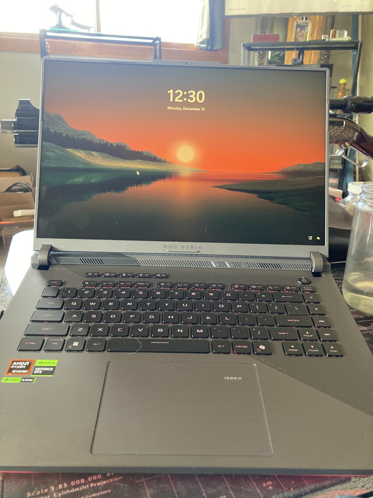 ASUS ROG Strix G18 ROG Nebula Display 2.5K 240Hz 3ms 18