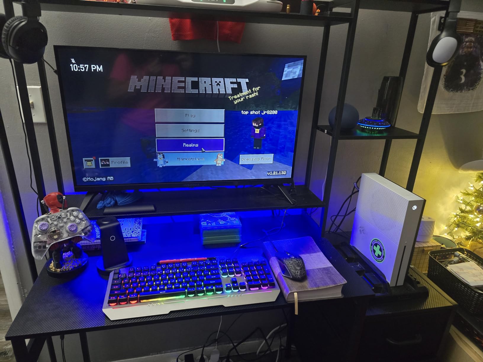 Casaottima 48 Inch Gaming Desk with Hutch & 3 Fabric Drawers, Computer Desk with USB Ports & LED Lights, Reversible Pc Gamer Table with Monitor Stand for Home Office, Carbon Fiber Black customer photo 2