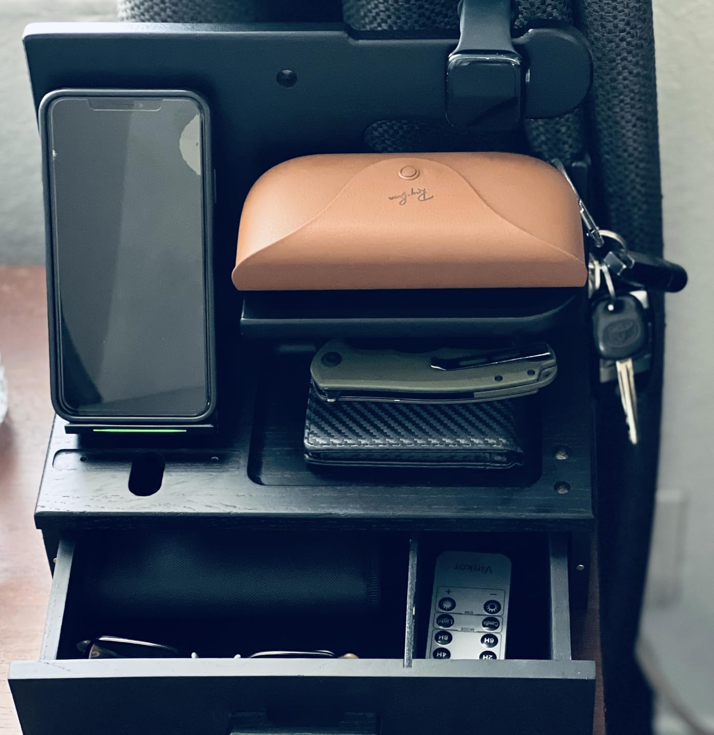 TESLYAR Wood Phone Docking Station with Drawer - Nightstand Organizer - Desk Organizer for Husband - Birthday Gifts for Men, Dad, Anniversary Idea, Key Holder Stand Watch & Accessories (Desert Beige) Customer Review TESLYAR Wood Phone Docking Station with Drawer - Nightstand Organizer - Desk Organizer for Husband - Birthday Gifts for Men, Dad, Anniversary Idea, Key Holder Stand Watch & Accessories (Desert Beige) - Customer Photo 2