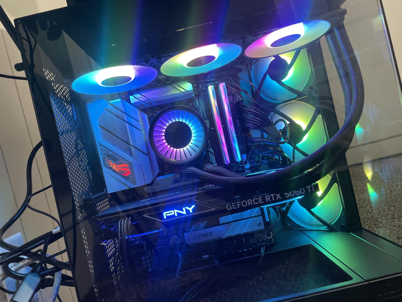 PNY NVIDIA GeForce RTX 5060 Ti OC Dual Fan, Graphics Card (8GB GDDR7, 128-bit, Boost Speed: 2692 MHz, SFF-Ready, PCIe 5.0, HDMI/DP 2.1, 2-Slot, NVIDIA Blackwell Architecture, DLSS 4) customer photo 1
