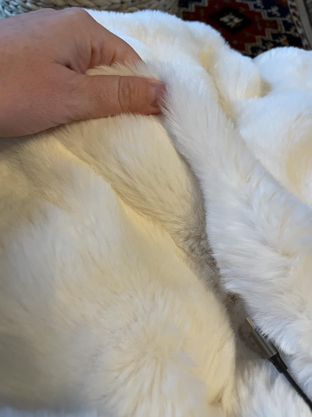 Bedsure GentleSoft Fluffy Faux Fur Throw Blanket for Couch, Soft Fuzzy Fleece Blankets & Throws, Cream Bed Decor Cozy Gifts - Customer Photo 2