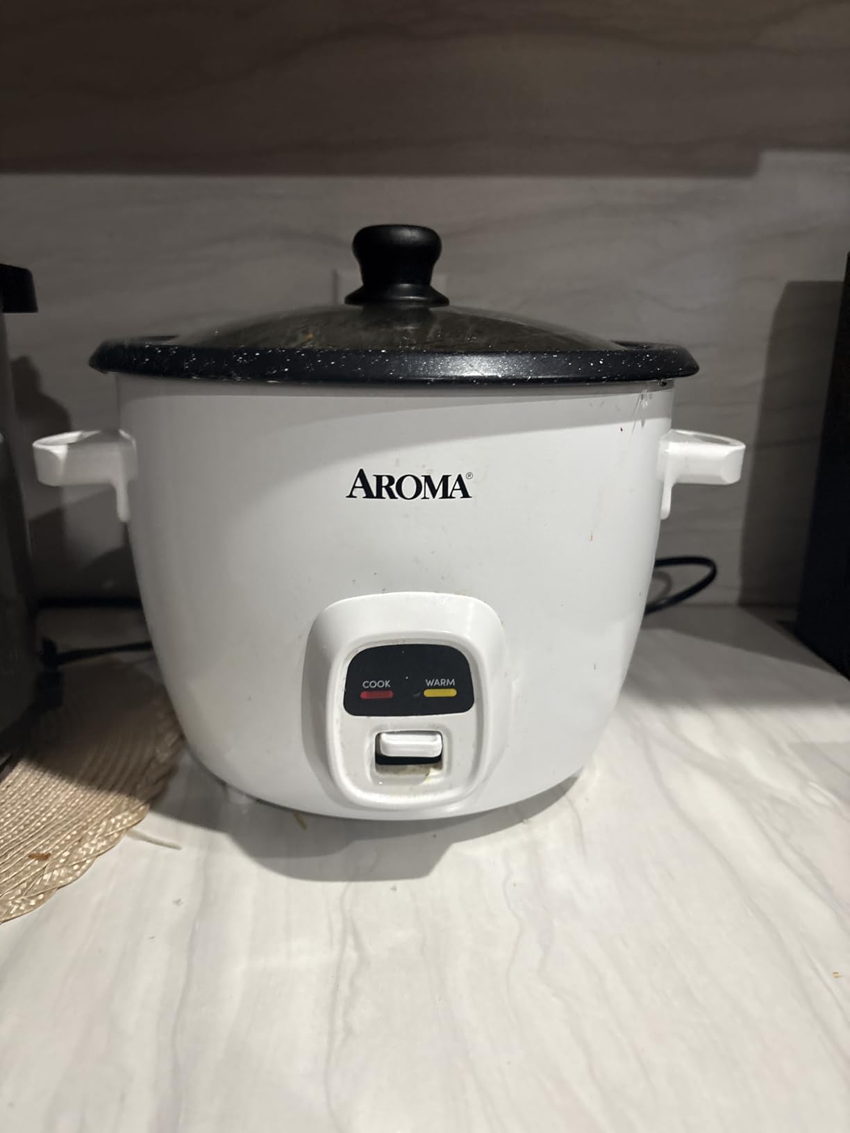 Elite Gourmet ERC003BX Electric Rice Cooker with Automatic Keep Warm Makes Soups, Stews, Grains, Hot Cereals, 6 Cups Cooked (3 Cups Uncooked), Black customer photo 2