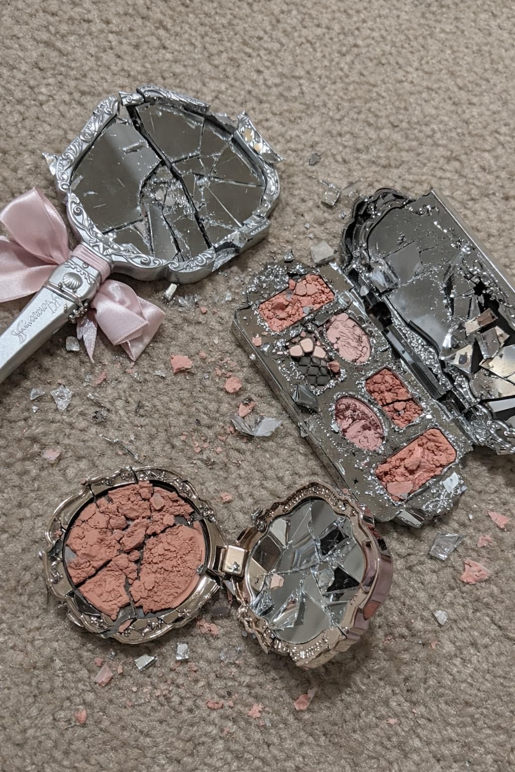 Flower Knows Feb-Blush Bliss Makeup Box Set,8-Piece Beauty Kit,Includes Make-up Palette,Lipgloss,Eyeshadow,Blush,Powder Bag Charm,Mirror,Wishes Card,Box,Perfect Valentine,Make Up Gift for Women&Girls - Customer Photo 1