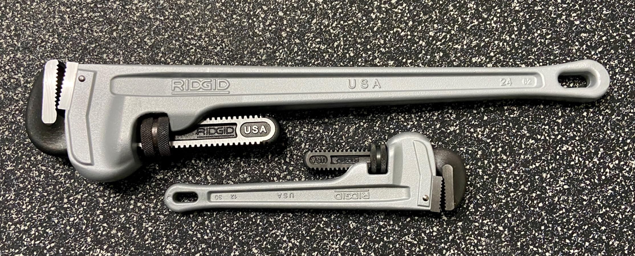 RIDGID 31105 Model 824 Aluminum Straight Pipe Wrench, 24-inch Plumbing Wrench customer photo 1