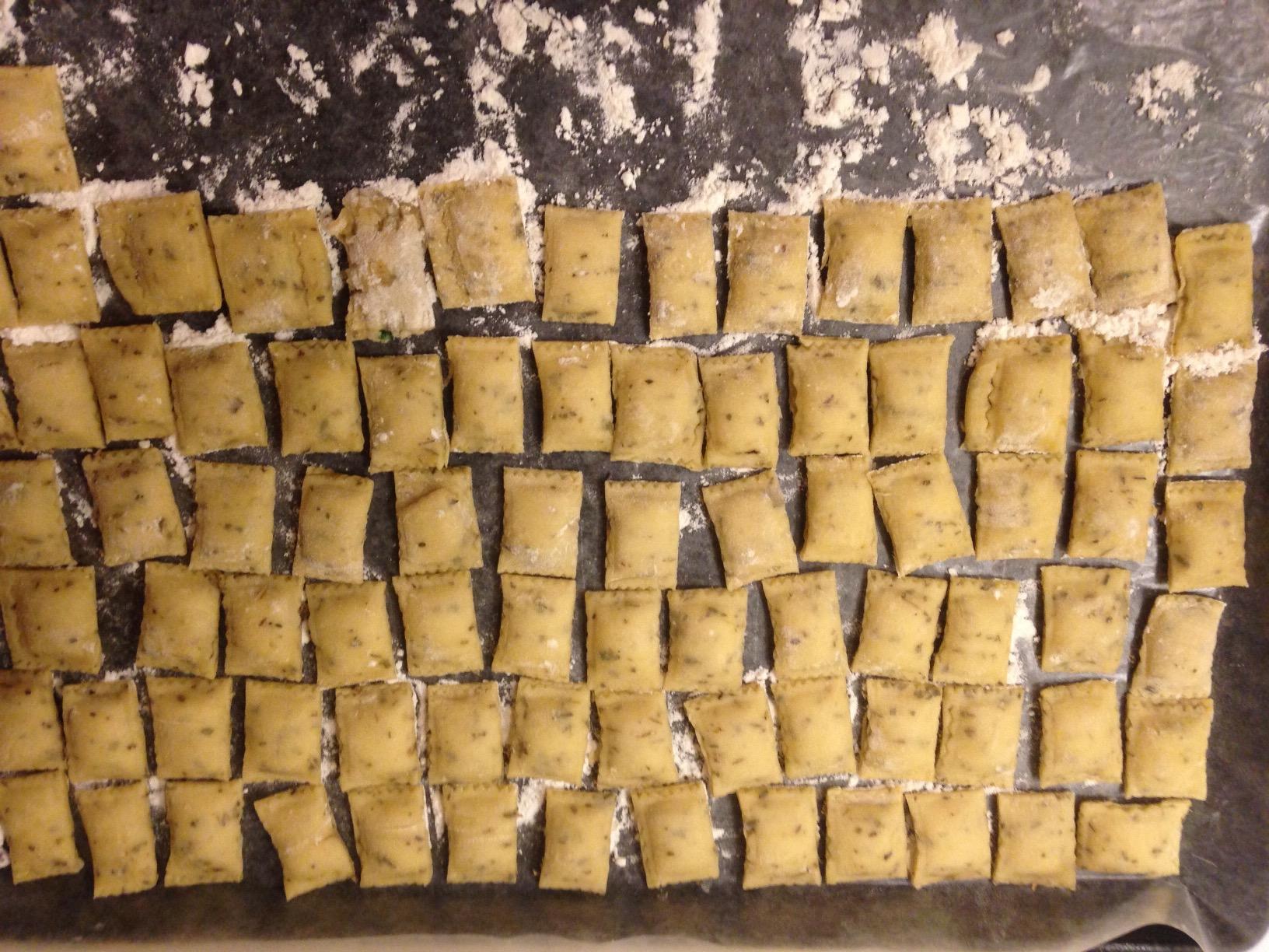 Pasta Maker Deluxe Set- Stainless Steel Machine w 3 Interchangeable Attachments- Make 5 Different Pastas- Spaghetti Fettuccini Angel Hair Ravioli Lasagnette- Durable Cutters for Adjustable Thicknesses customer photo 1