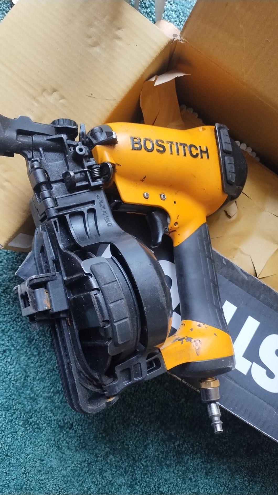BOSTITCH Coil Roofing Nailer, Roofing Nail Gun, Fast Reloading, 3/4-Inch to 1-3/4-Inch (RN46) customer photo 2