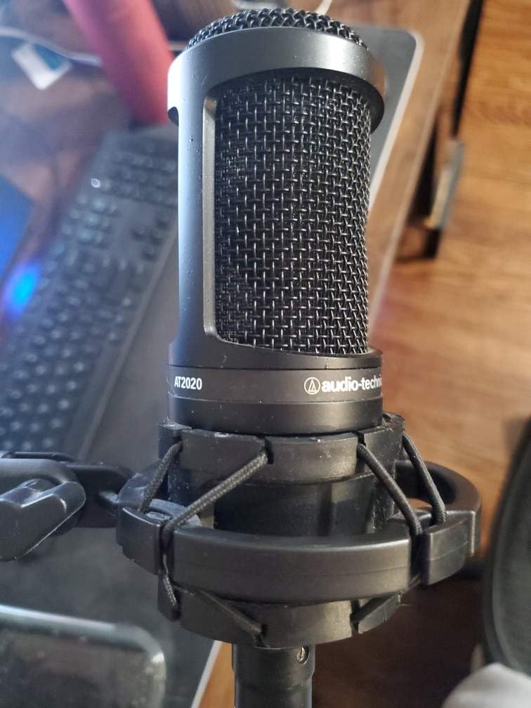 Audio-Technica AT2020 Cardioid Condenser Studio XLR Microphone, Ideal for Project/Home Studio Applications, Black customer photo 1