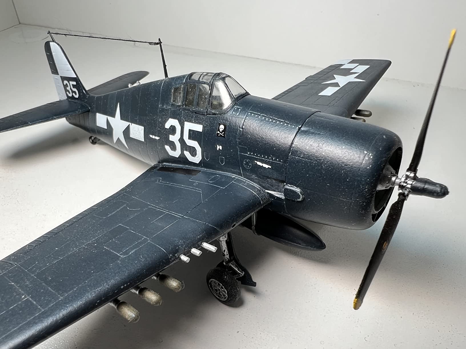Academy WWII U.S. Navy Fighter F6F-3/5 Model Kit - 1:72 Scale Aircraft customer photo 2
