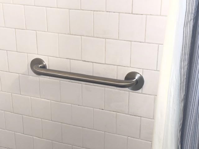 Moen Home Care Bathroom Safety 24 Inch Stainless Steel Handicap Grab Bar for Bathtub and Shower, Heavy Duty Handle, Elderly Assistance Product with Concealed Screws, 8724 customer photo 2