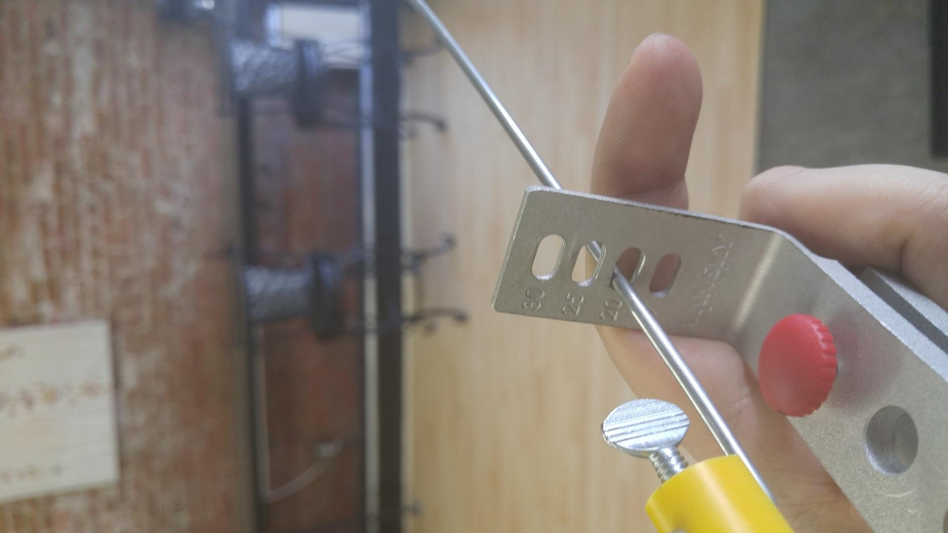 Lansky Deluxe Knife Sharpening System: 5-Stone Ceramic Knife Sharpener Kit with Honing Oil - LKCLX customer photo 2