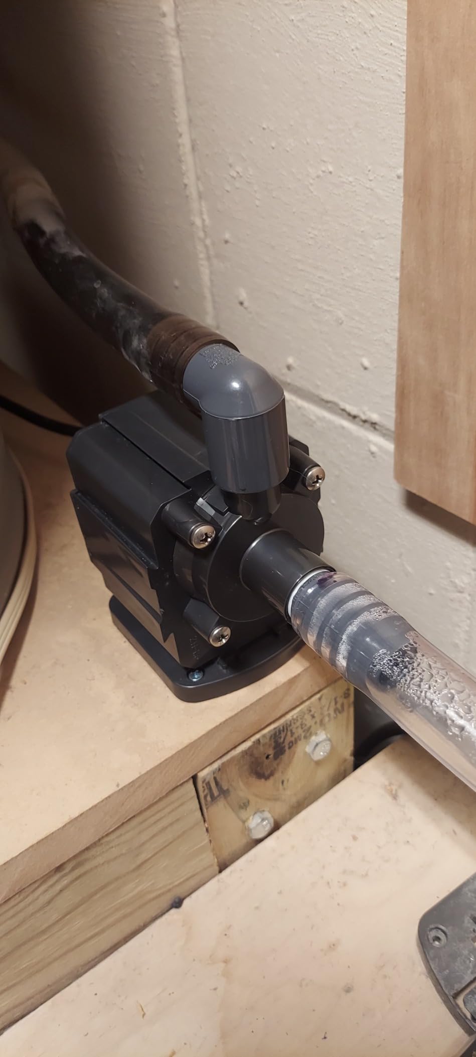 Danner Manufacturing Pondmaster 700 GPH Pond-Mag Magnetic Drive Water Pump customer photo 2