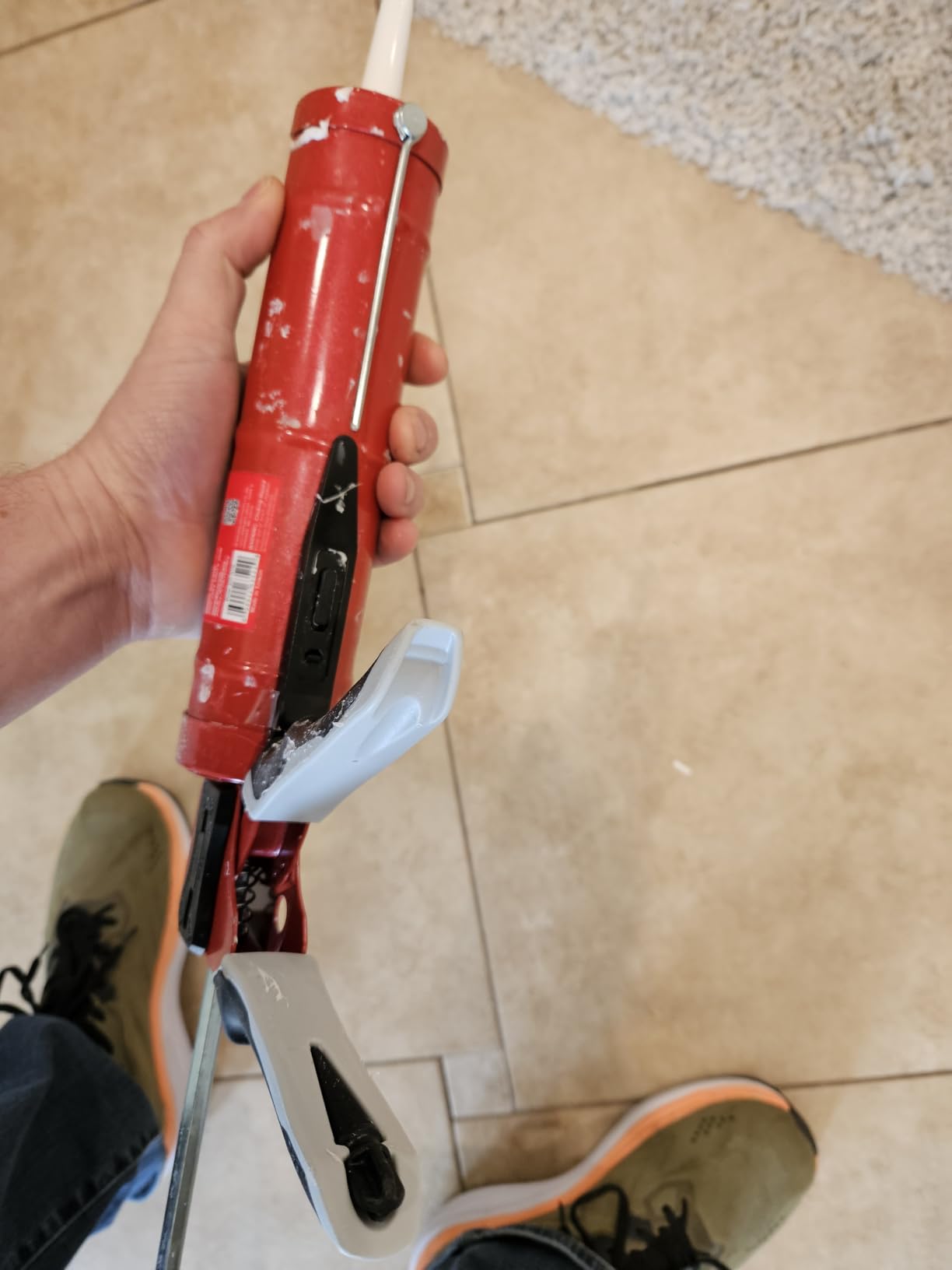 Newborn 930-GTD Drip-Free Smooth Hex Rod Cradle Caulking Gun with Gator Trigger Comfort Grip customer photo 1