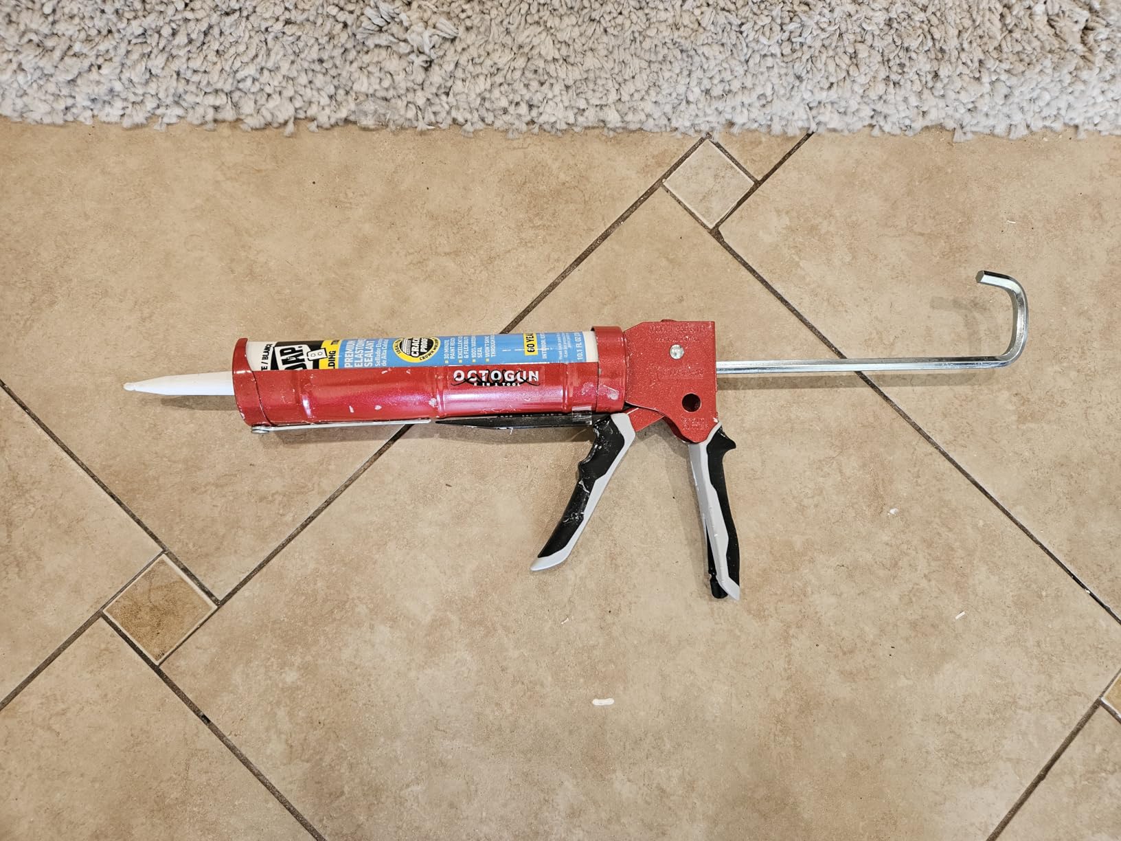 Newborn 930-GTD Drip-Free Smooth Hex Rod Cradle Caulking Gun with Gator Trigger Comfort Grip customer photo 2