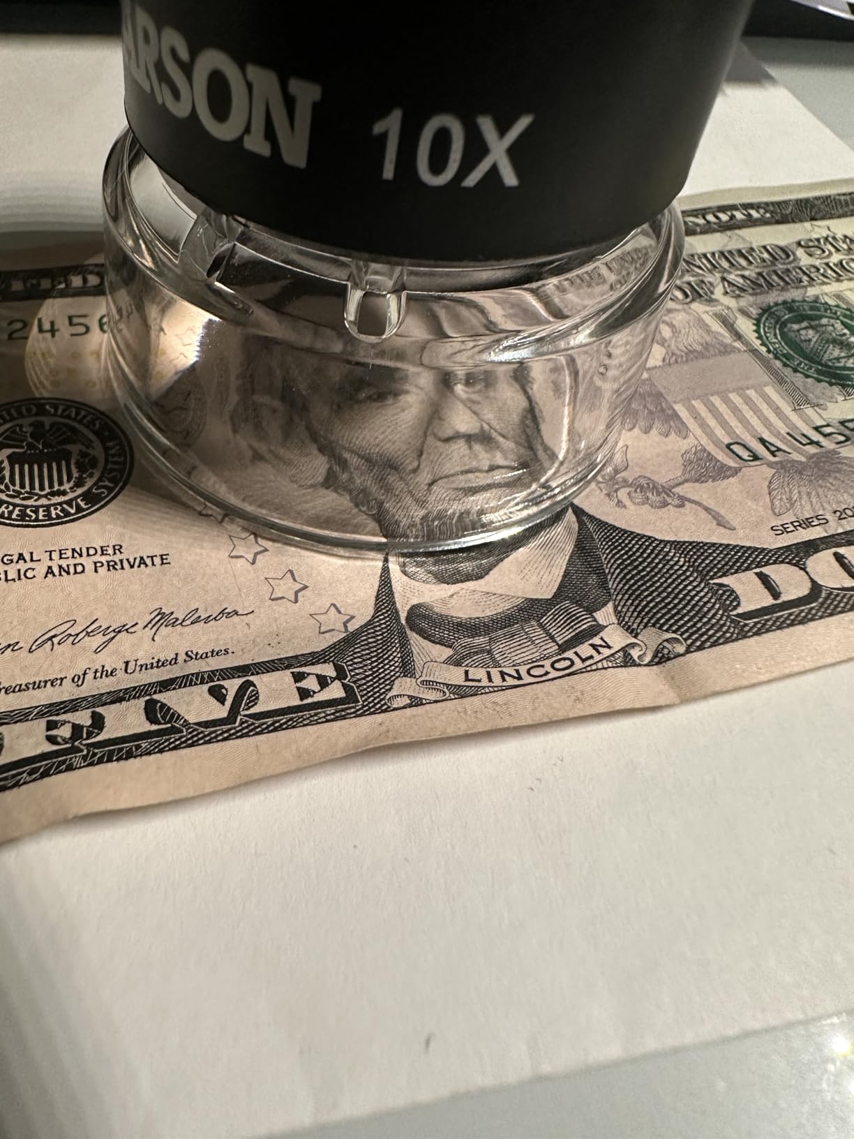 Carson LumiLoupe 10X Power Black/Clear Stand Magnifier, Ambient Light, 1.0 inch Lens Diameter, 2.0 inch Base Diameter, 2.0 x 1.75 x 2.0 inches, 0.05 kg customer photo 2