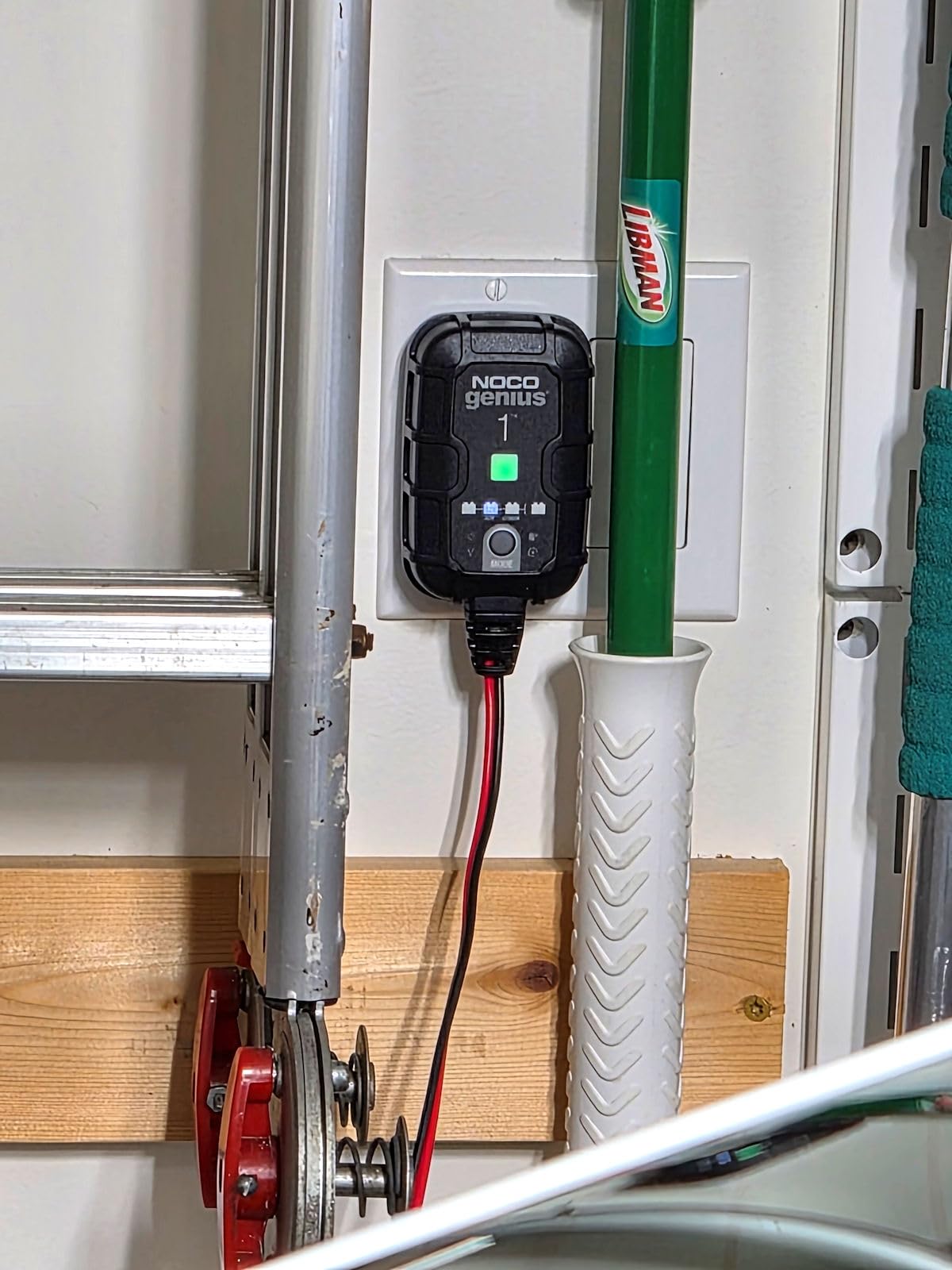 Battery Tender Junior 12V, 750mA Charger and Maintainer: Automatic 12V Powersports for Motorcycle, ATVs, and More - Smarter Than a Trickle Charger - 021-0123 customer photo 2