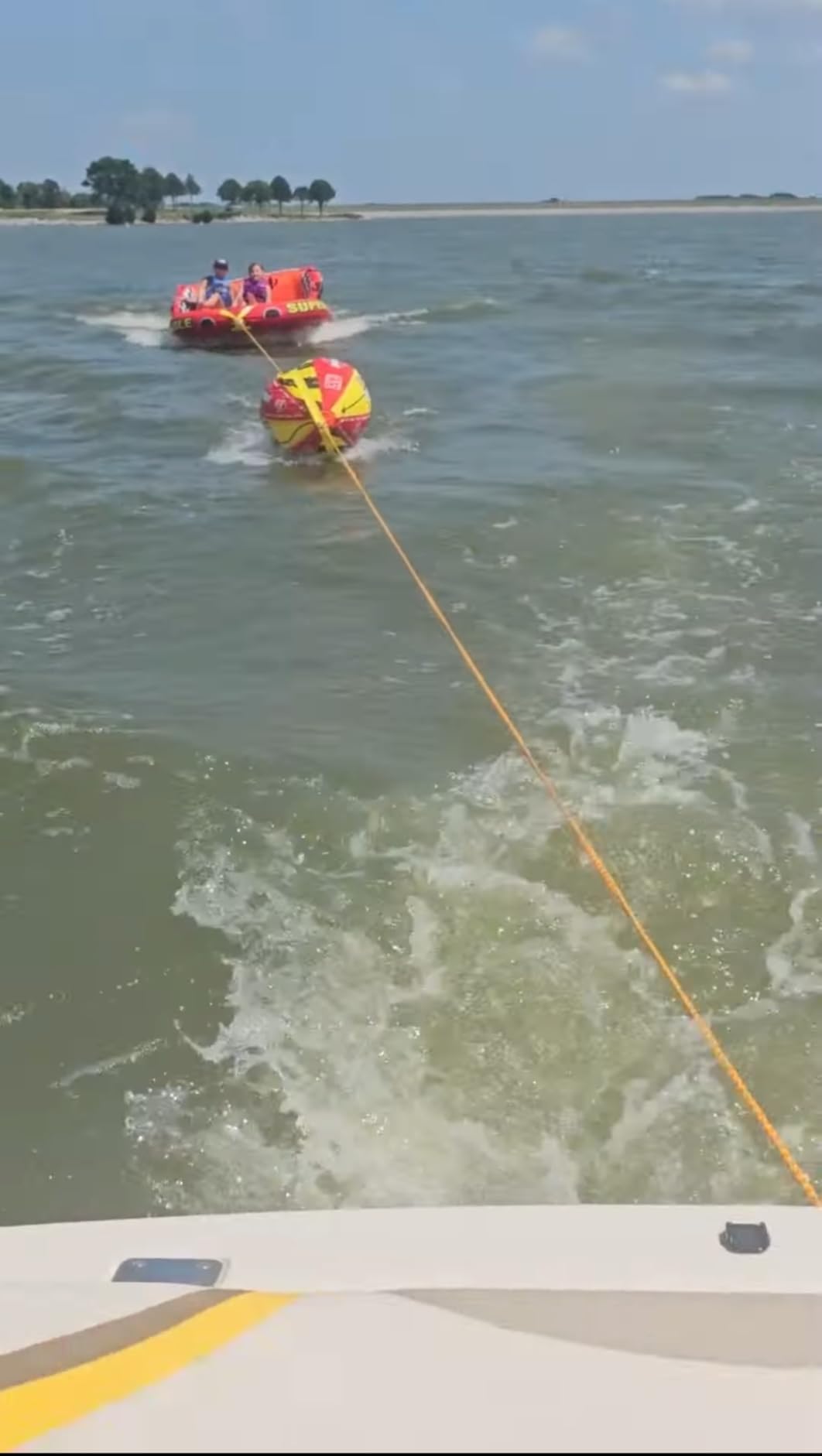 Airhead Mable Inflatable Towable Tube, 1-4 Rider Models, Dual Tow Points, Full Nylon Cover, EVA Foam Pads, Patented Speed Valve, Boat Tubes and Towables customer photo 2