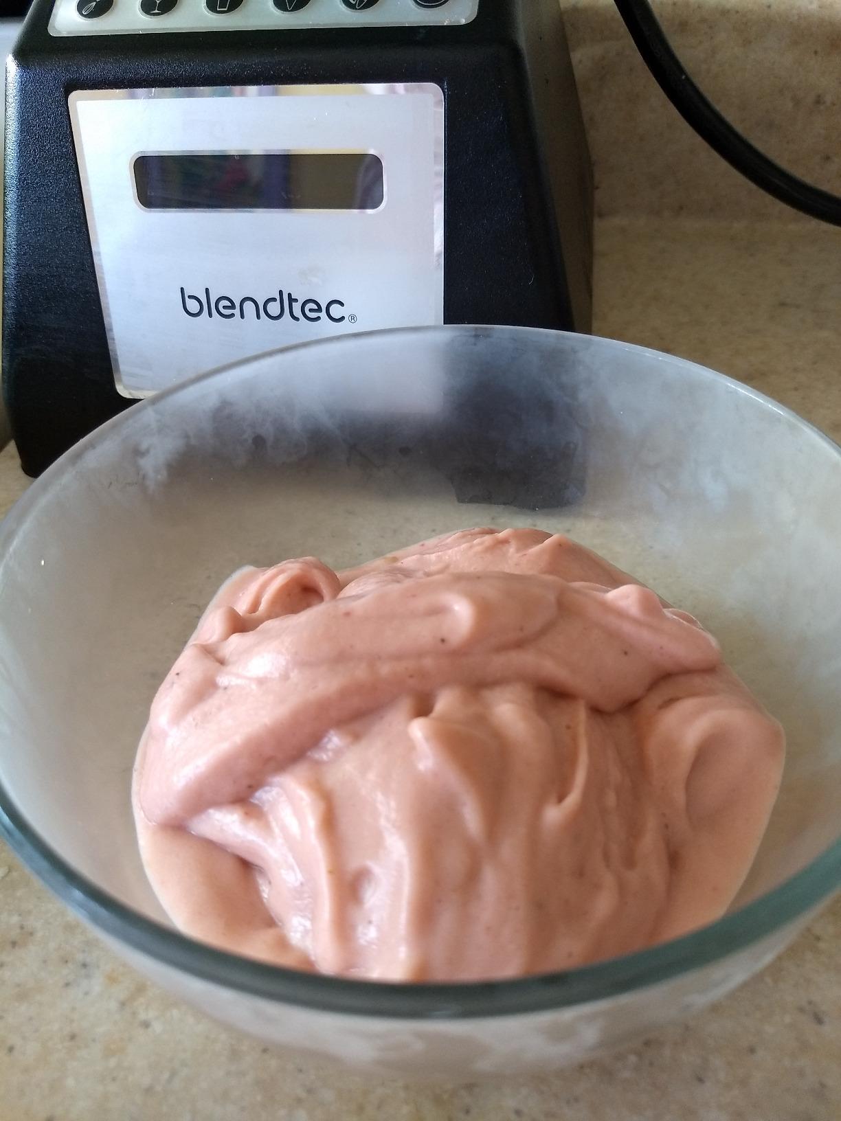 Blendtec Total Classic Original Blender and 75 oz FourSide Blender Jar - Kitchen Blender Bundle - Black customer photo 2