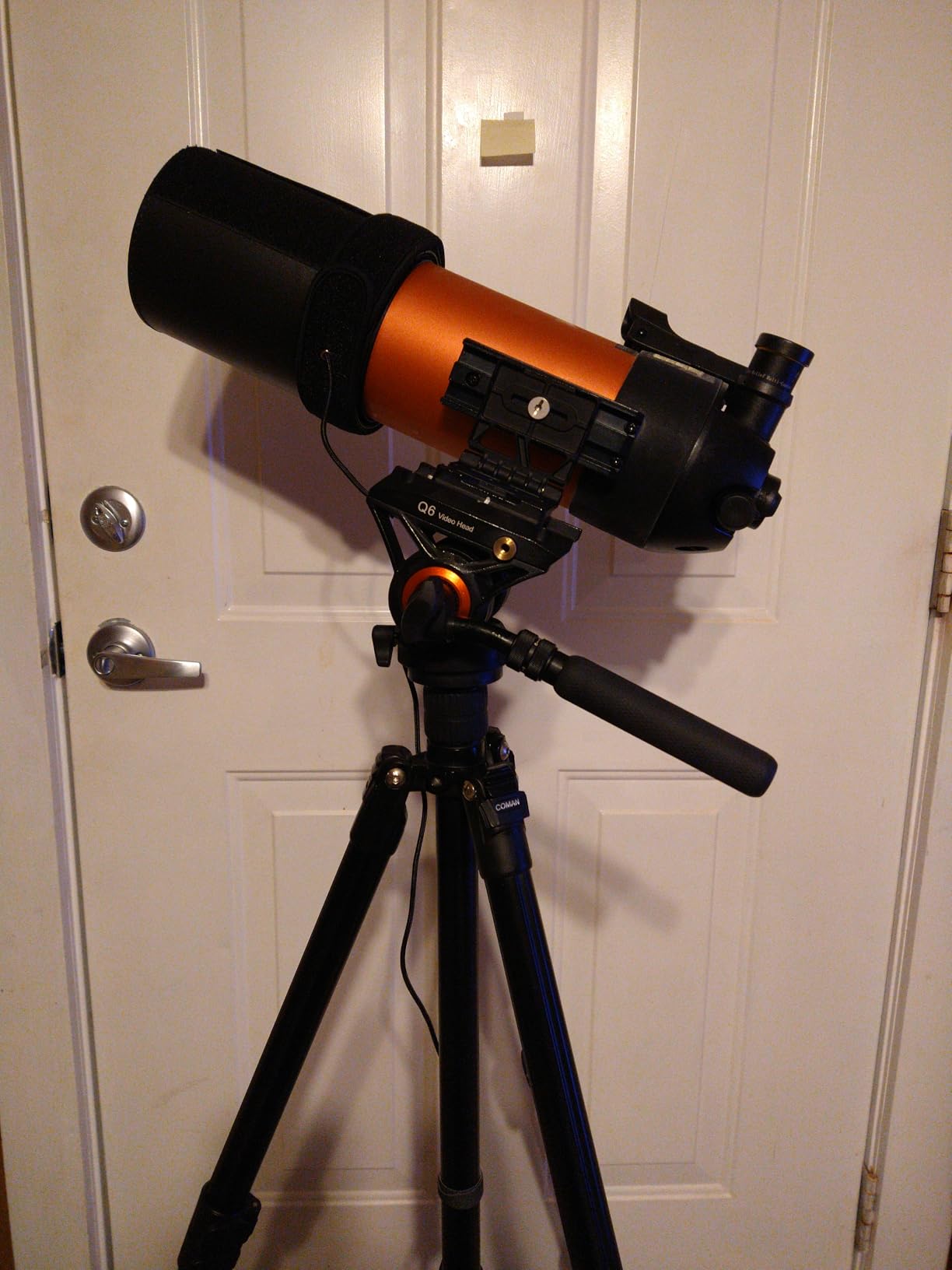 Celestron NexStar 4SE Computerized Telescope - 4-Inch Maksutov-Cassegrain Optical Tube - Fully Automated GoTo Mount with SkyAlign - Ideal for Beginners and Advanced Users - 40,000+ Object Database customer photo 1