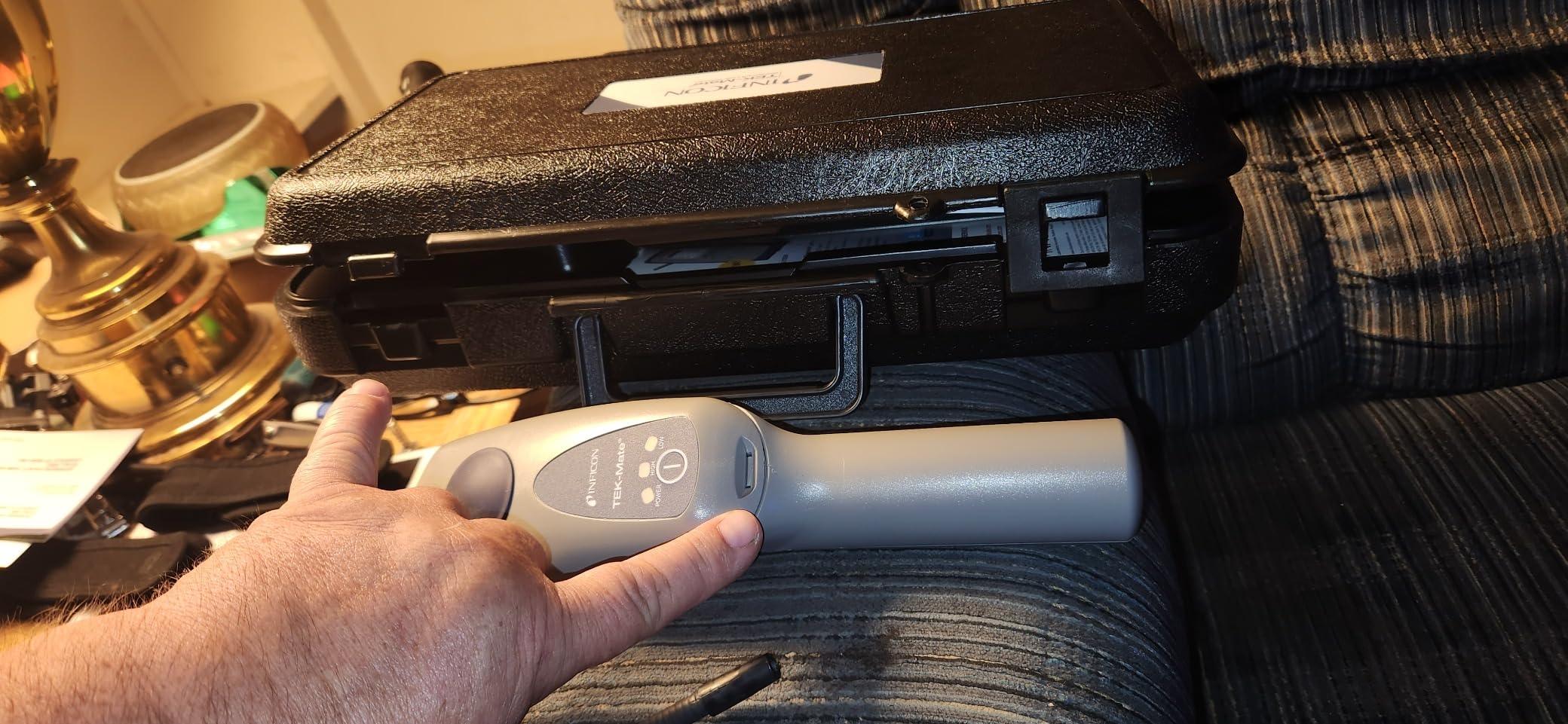 Inficon Inficon Refrigerant Leak Detector, Model:705-202-G1 customer photo 2