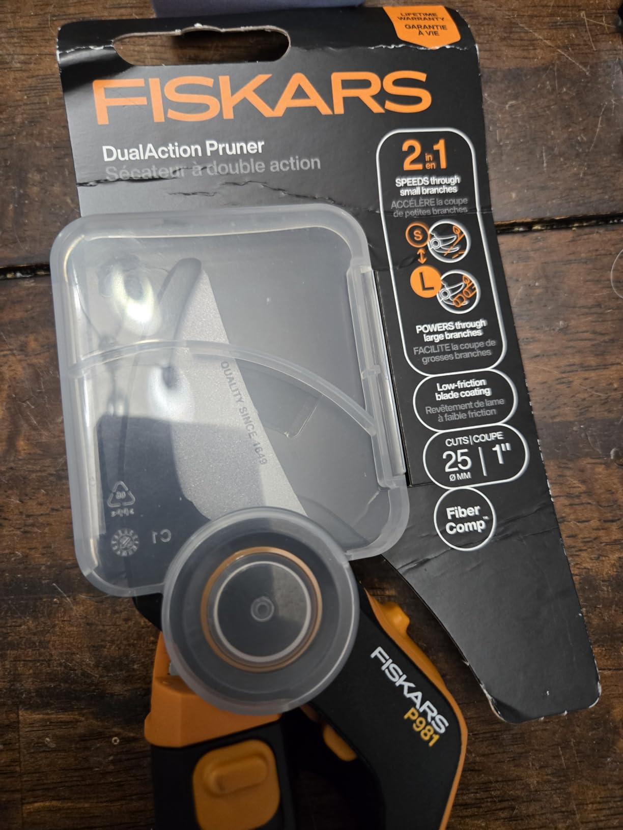 Fiskars Bypass Pruning Shears, Branch Cutter with 5/8