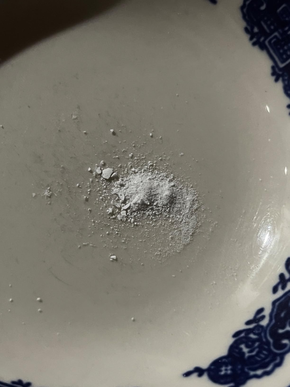 Apex Pill Crusher, Pil Pulverizer and Grinder, Medicine Crusher and Pulverizer for Large, Small Medications, Tablets, & Vitamins, Crushes Multiple Tablets to Fine Powder with Storage Area in Cap customer photo 1