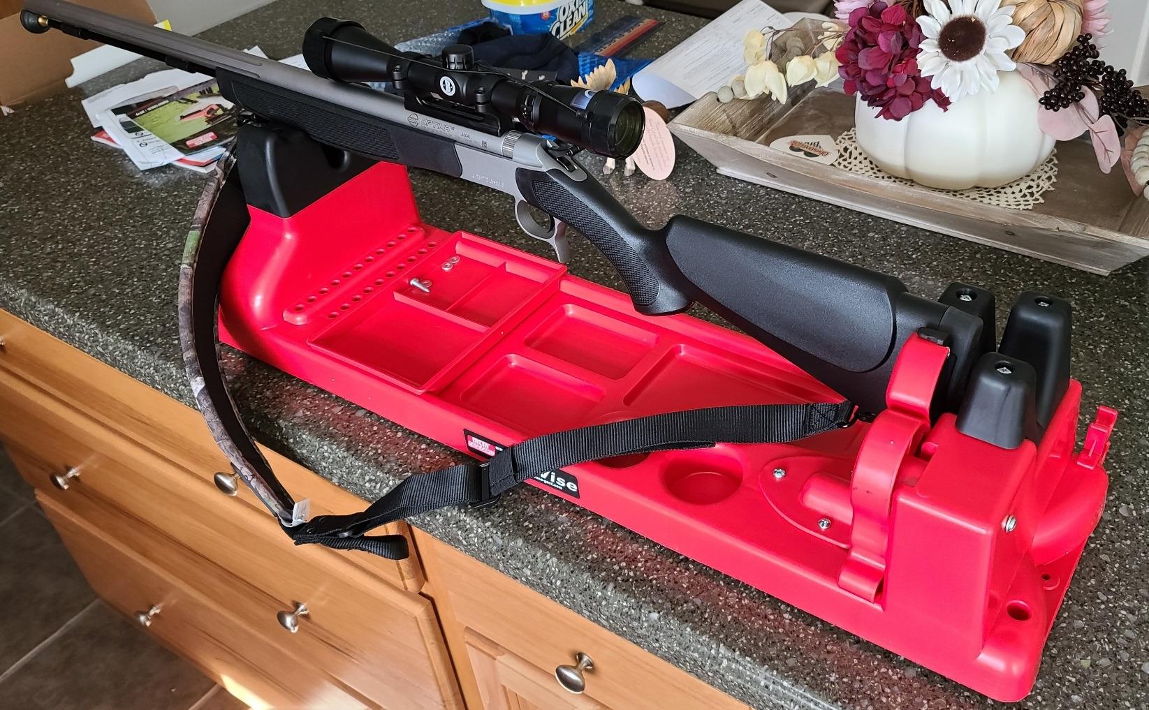 MTM GV30 Gun Vise for Gunsmithing work and Cleaning Kit, Free Standing, 11 Compartments, USA Made, Red customer photo 1