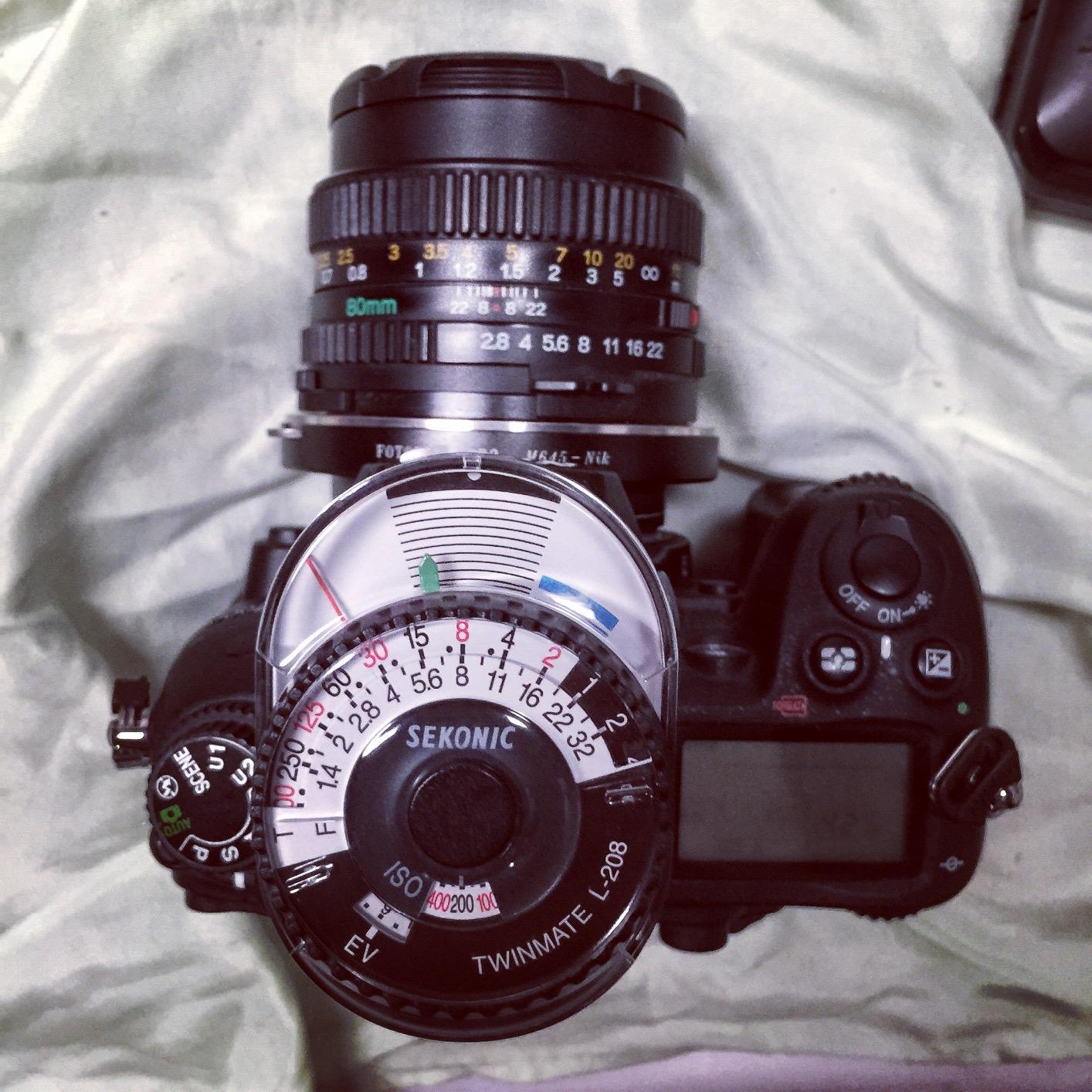 Sekonic L-208 Twin Mate Analog Incident & Reflected Light Meter, Compact Handheld Exposure Meter with Sliding Lumisphere, Shoe Mount, Instant Dial Readout for Film & Digital Photography customer photo 2