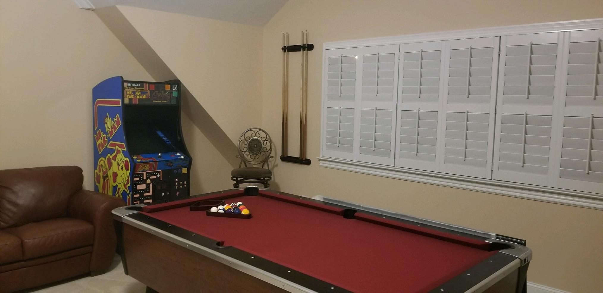 Viper 2-Piece Traditional Wall Mounted Solid Oak Billiard/Pool Cue Rack, Holds 8 Cues customer photo 2