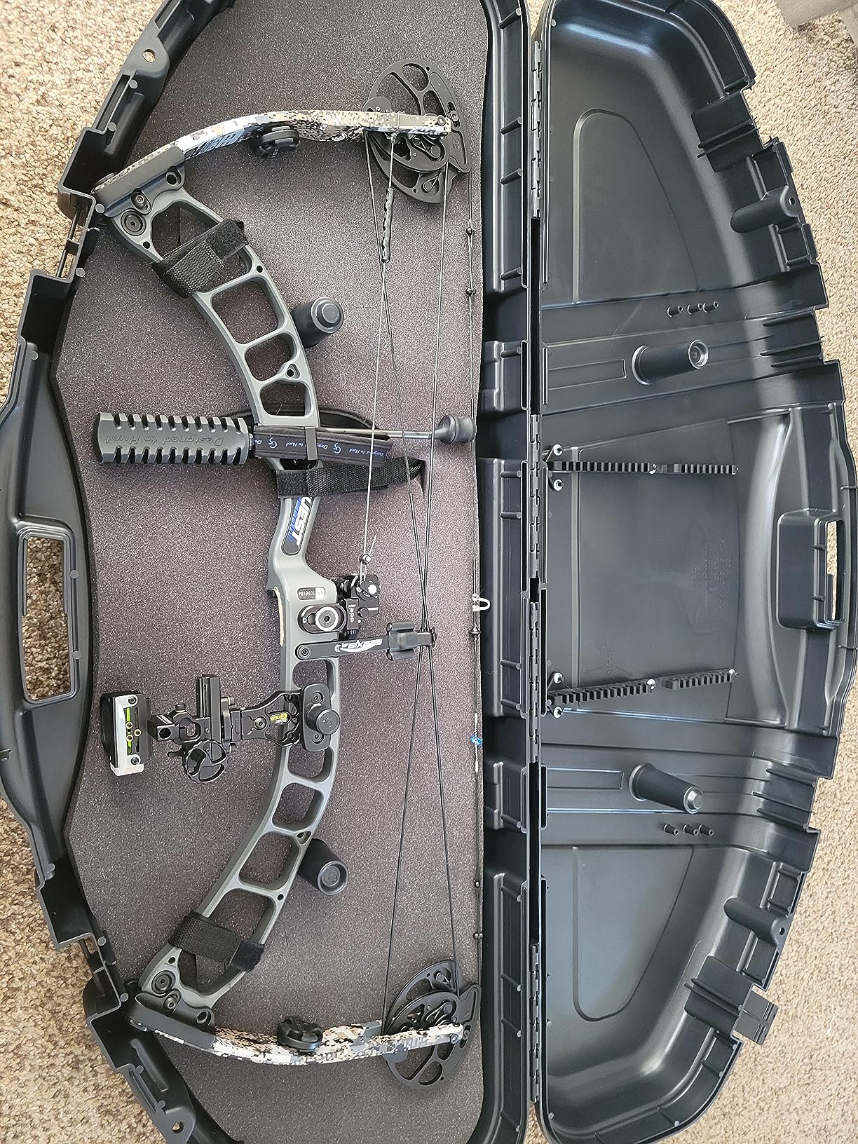 Plano Protector PillarLock Series Bow Case, Black, Archery Storage, Lockable with High-Density Interior Padding, Hard Protective Case, Holds Up to 6 Arrows customer photo 2