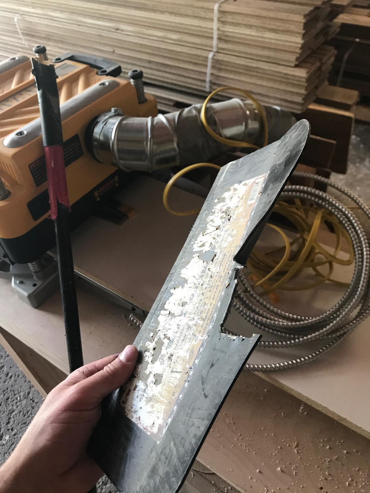 BULLY TOOLS Big Bully Floor Scraper Long Handle - Heavy Duty Scrapper for Cleaning, Carpet, Tile & Flooring Removal, Durable Fiberglass Handle, Construction Tool, 100% Made in USA customer photo 2