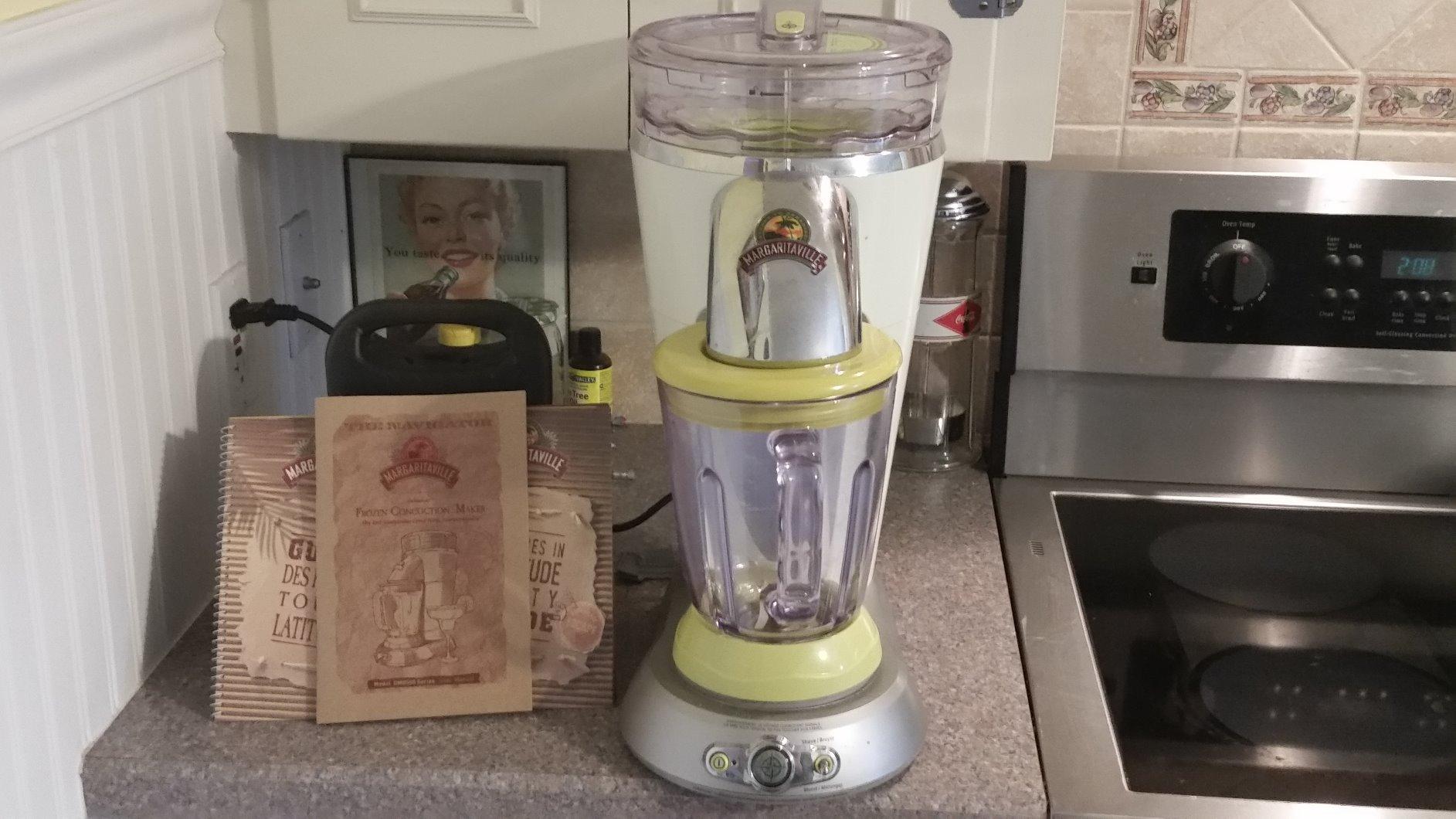 Margaritaville DM0500 Bahamas 36-Ounce Frozen-Concoction Maker customer photo 1