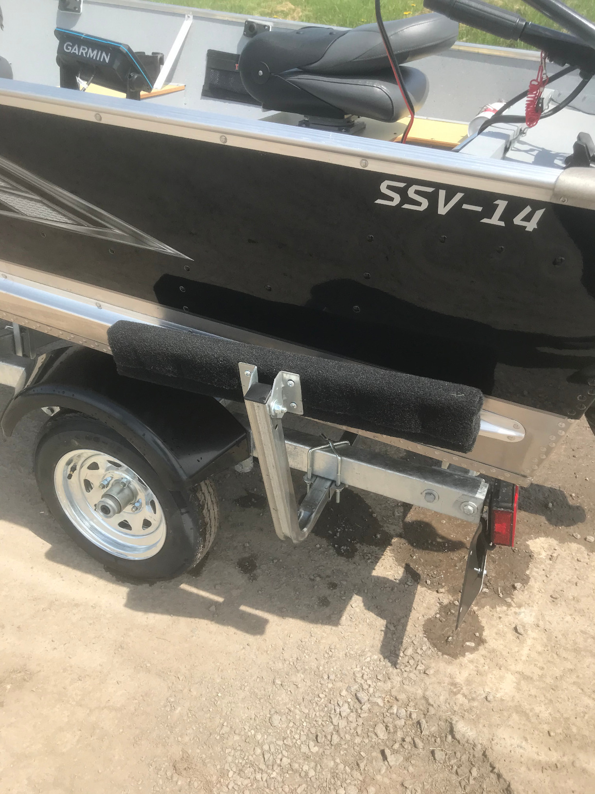 CE Smith 27660 2-Foot Bunk Board Guide-On - Adjustable Boat Trailer with High-Grade Marine Carpet Fabric - Black customer photo 2