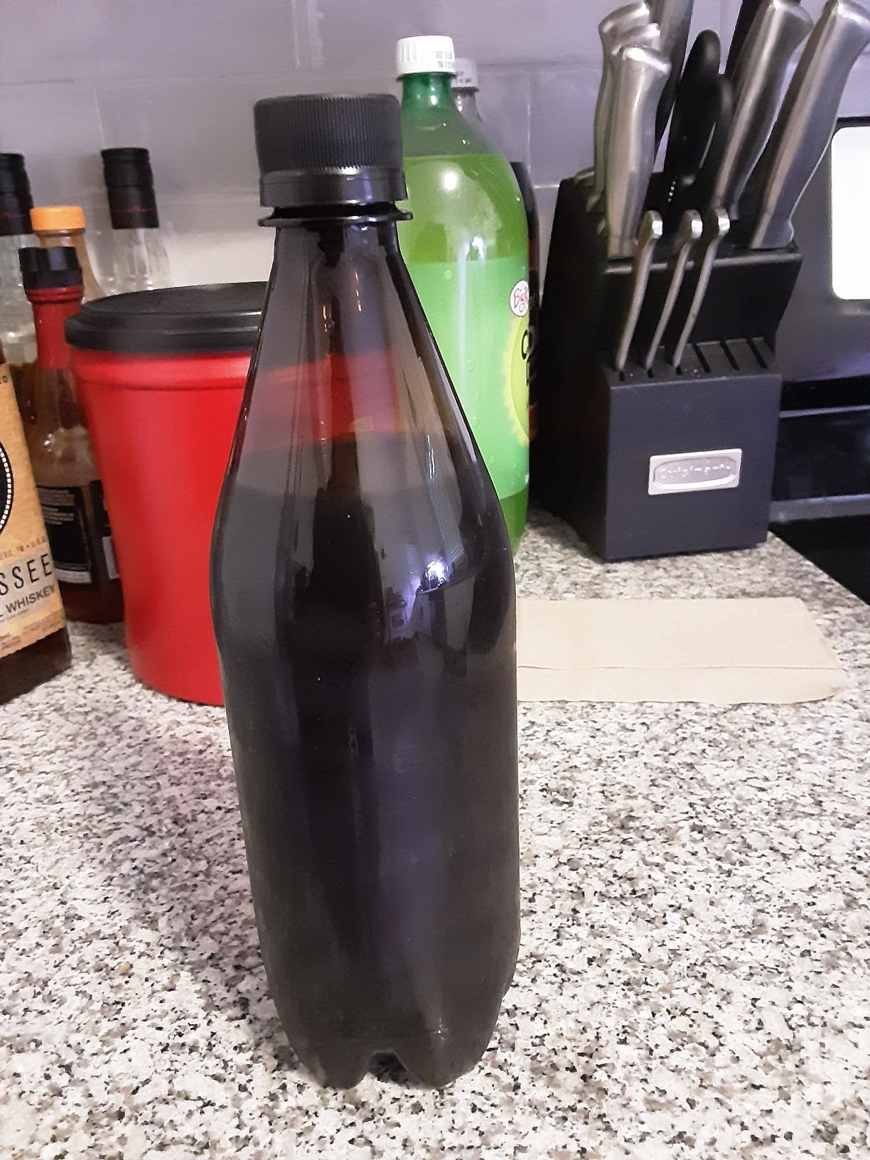 Mr. Beer - Craft Beer Making Kit (2 Gallon) Complete DIY Home Brew Set | Beer Making Kit for Beginners Everything Included | Reusable 25 oz Bottles | 2 Gallon Keg | Golden Ale customer photo 1