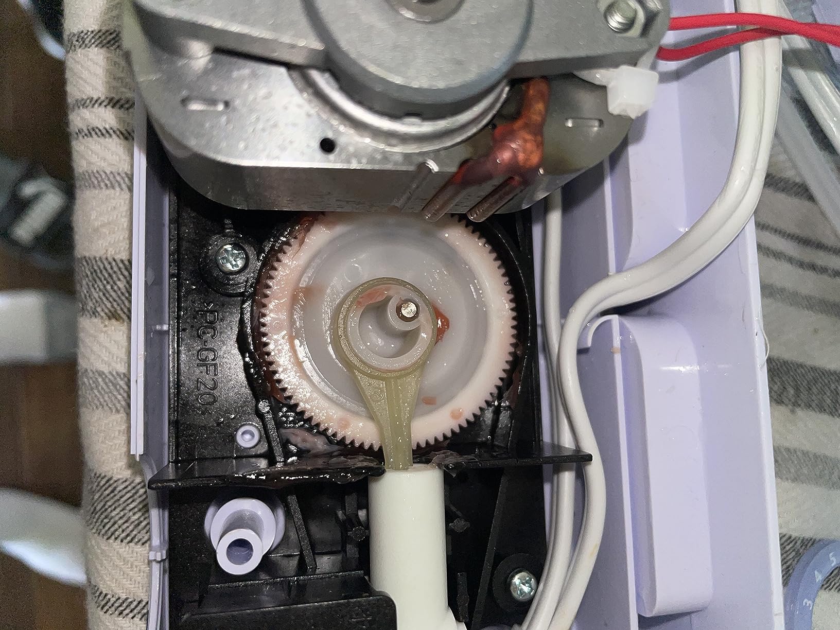 SinuPulse Elite Advanced Nasal Irrigation System with 30 SinuAir Saline Packets, Pulsating Nasal Congestion Relief & Sinus Rinse Machine, More Effective Than Neti Pot or Nose Spray customer photo 1