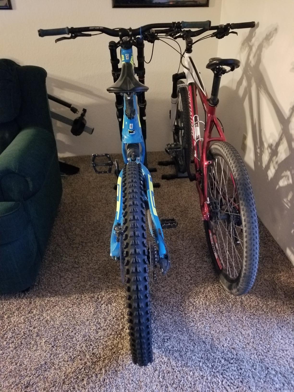 Feedback Sports | Rakk Bike Storage Rack | Freestanding Floor Bicycle Stand | Black customer photo 2