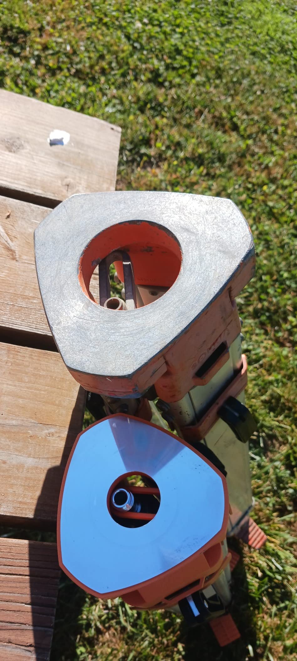 Johnson Level & Tool 40-6335 Contractor Aluminum Tripod with 5/8