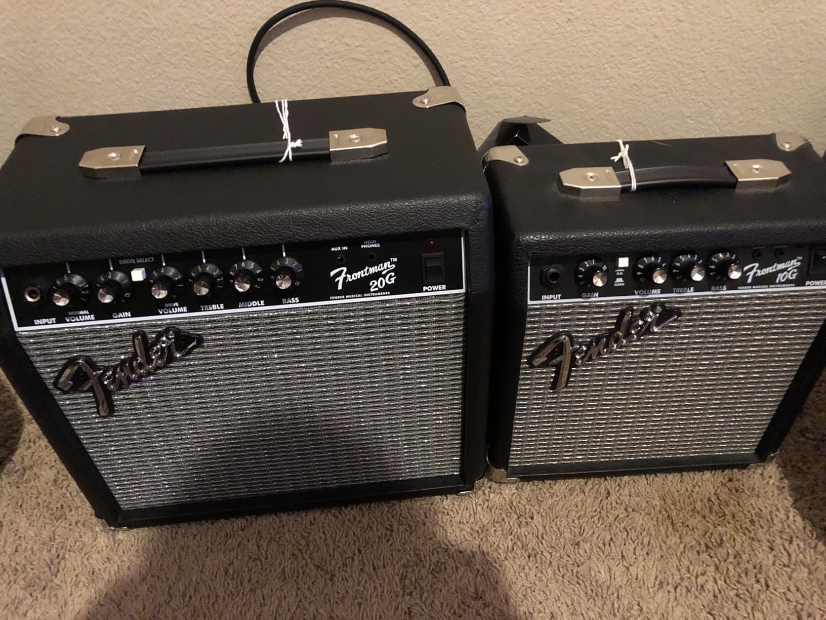 Fender Frontman 10G Guitar Amp, 10 Watts, with 2-Year Warranty, 6 Inch Fender Special Design Speaker, 5.75Dx10.25Wx11H Inches customer photo 2