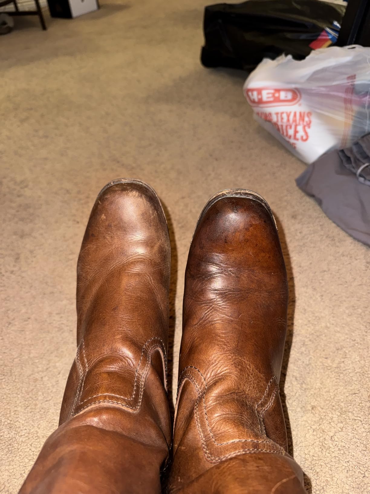 Chemical Guys Leather Cleaner and Conditioner Kit - Car Cleaner and Conditioner, Safely Cleans & Conditions Leather Car Interiors, Furniture, Shoes, Boots, Bags, Apparel & More, 2 Bottles (16 oz Each) customer photo 2