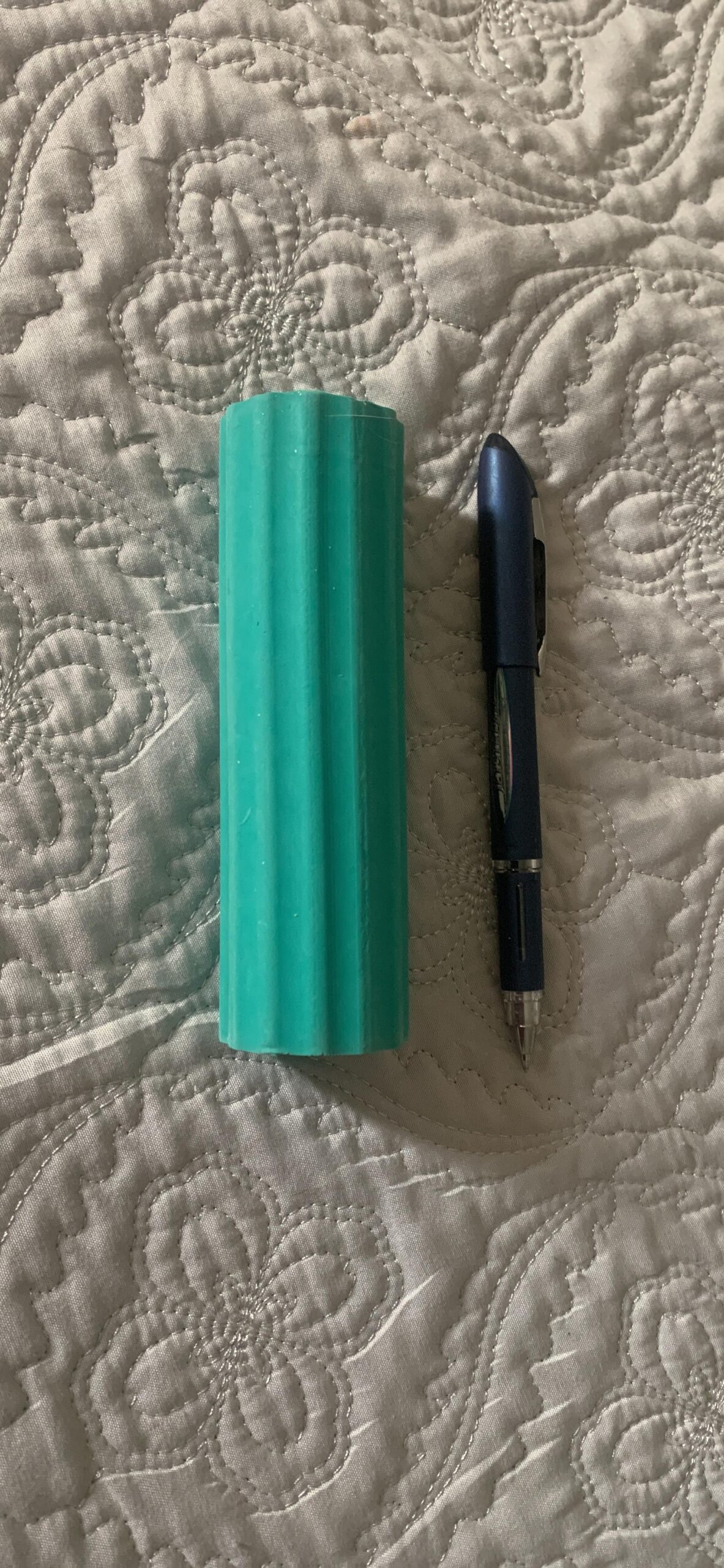 THERABAND Foot Roller for Foot Relief, Massage Ball Roller for Arch Discomfort, Plantar Fasciitis Treatment, Heel Spurs Reliever, Tired Feet, Best Foot Massager with Ridges for Self Myofascial Release customer photo 1