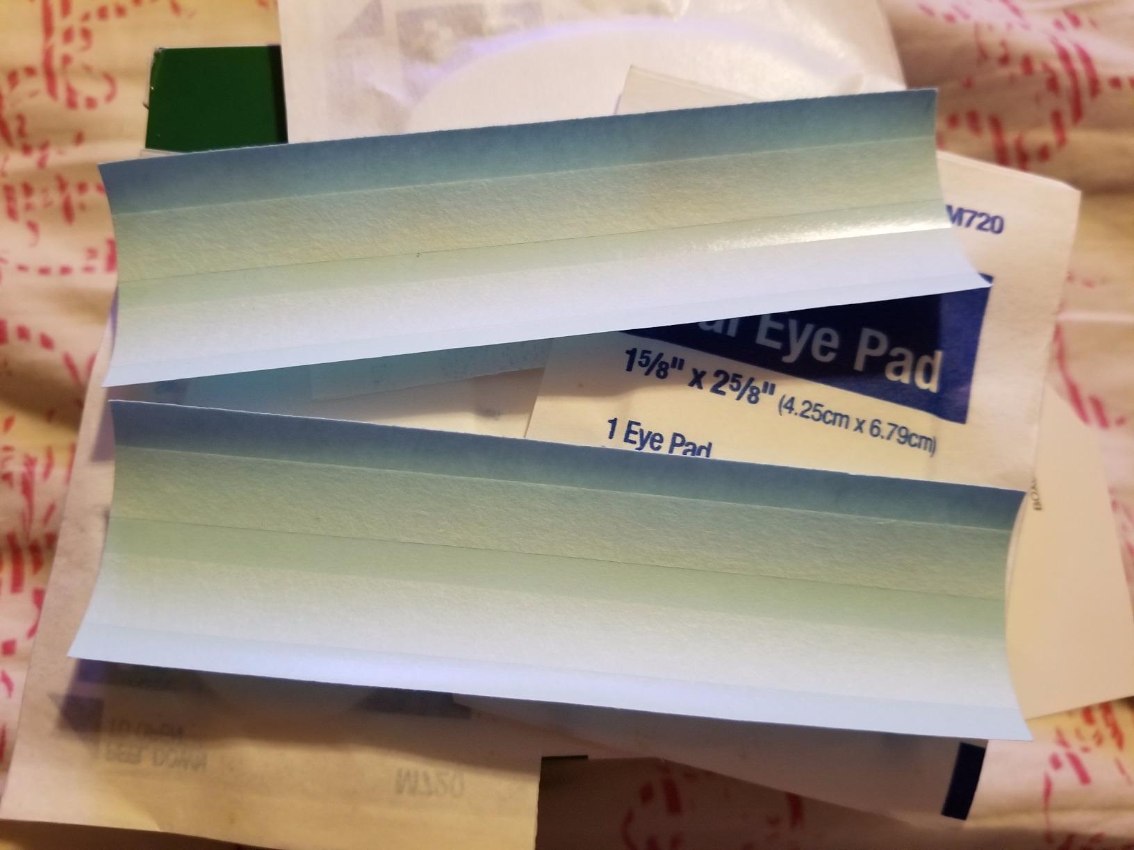 First Aid Only 6-Piece Eye Wash Kit with Oval Eye Pads, First Aid Adhesive Strips, Emergency Eye Rinse & Eye Wash Cup customer photo 1