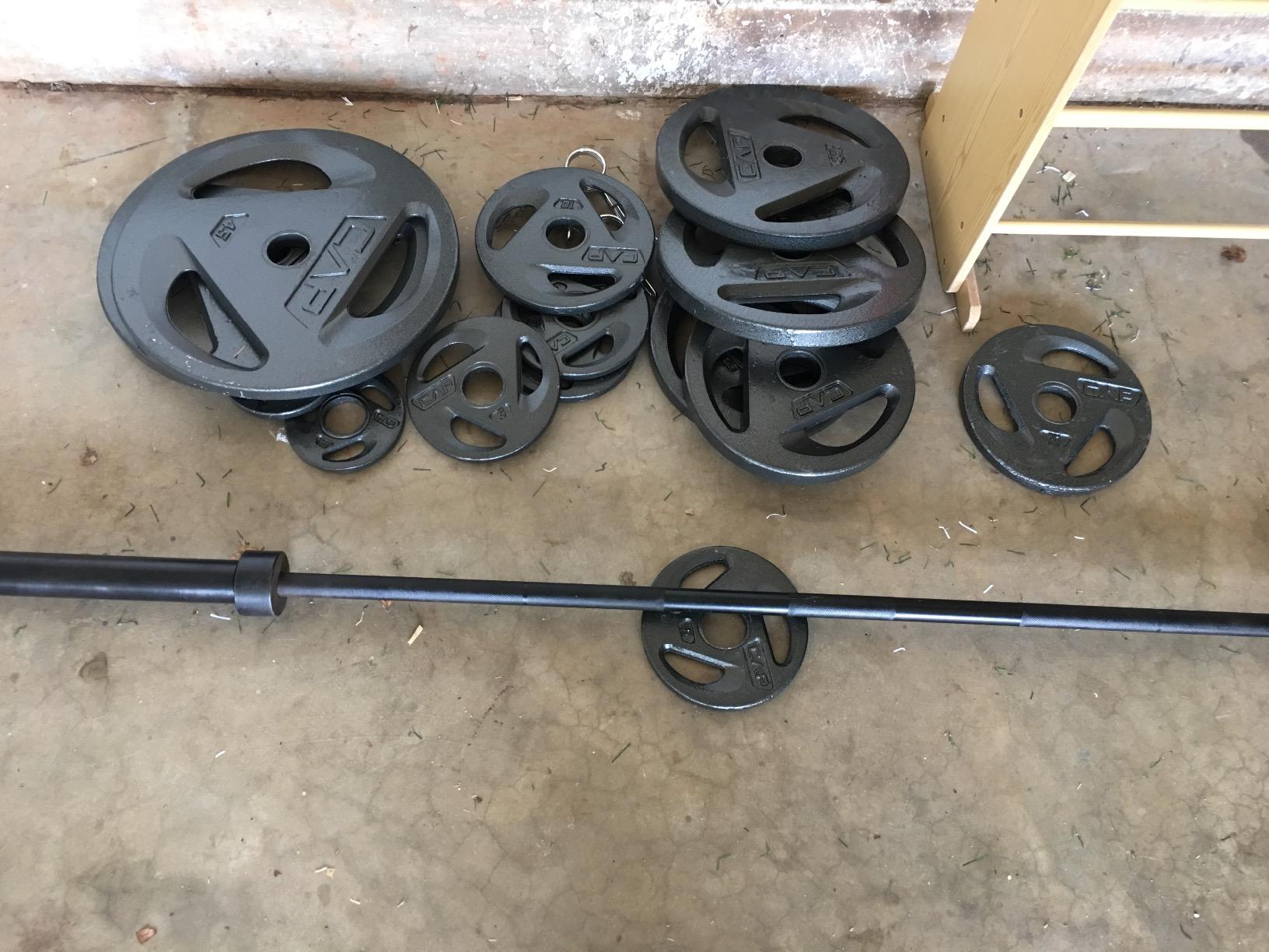 CAP Barbell 300-Pound Olympic Set (Includes 7 Feet Bar) customer photo 1