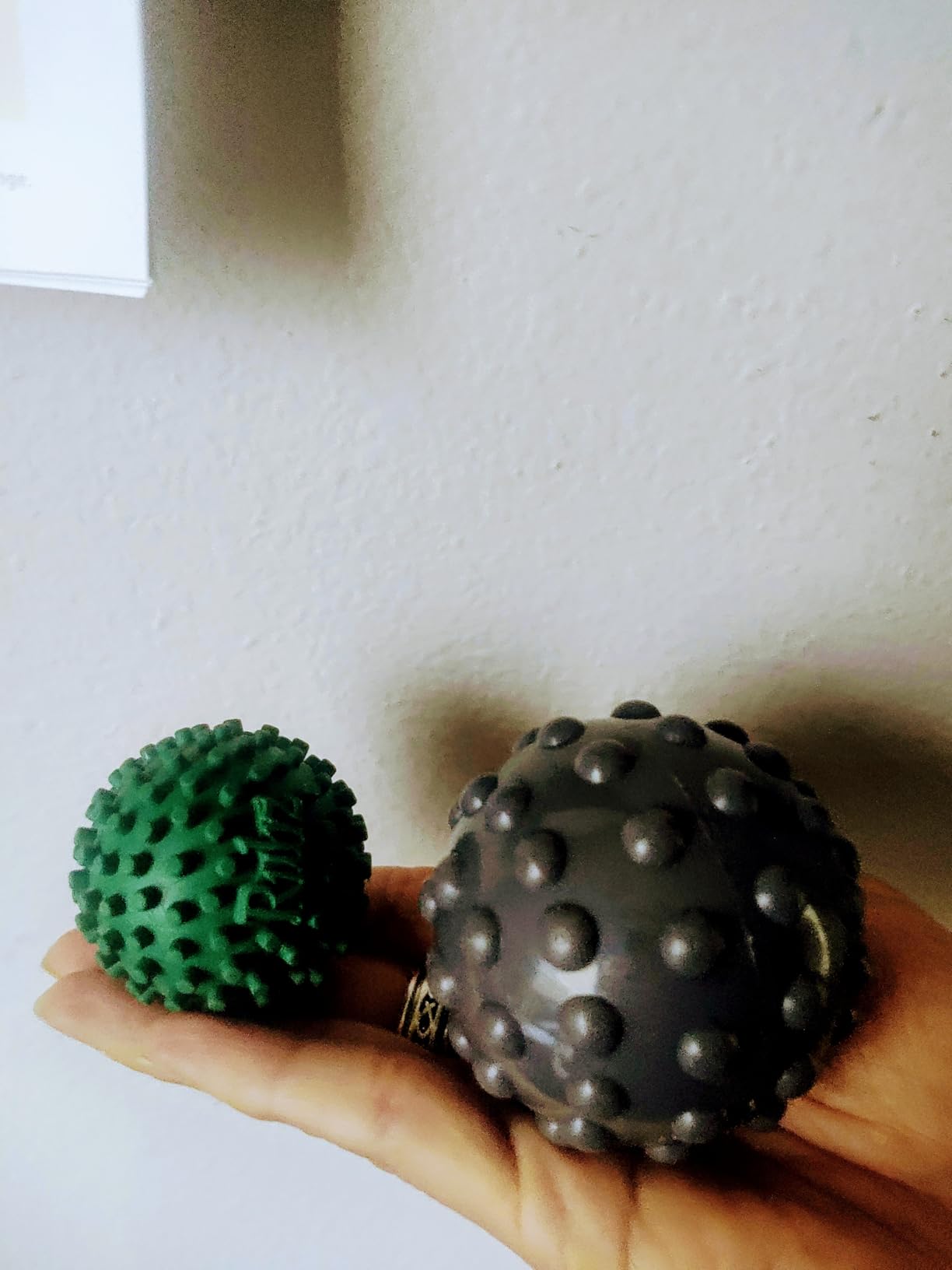 Due North Foot Rubz Hand & Back Massage Ball - Relieve Pain from Plantar Fasciitis, Tight Muscles & Sore Feet - Massage Tool customer photo 1